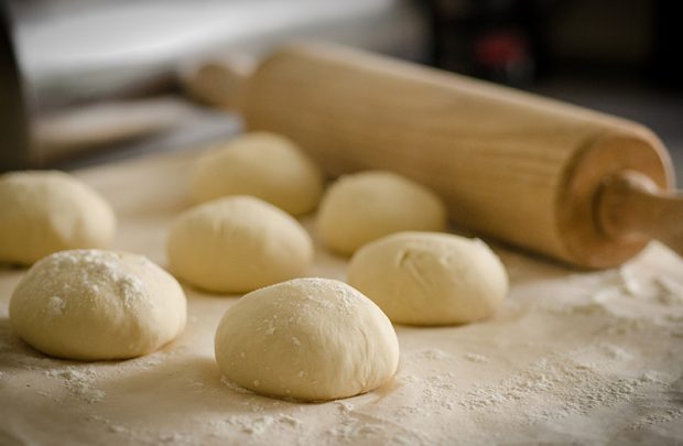 Authentic Italian Pizza Recipe And Guide: dough