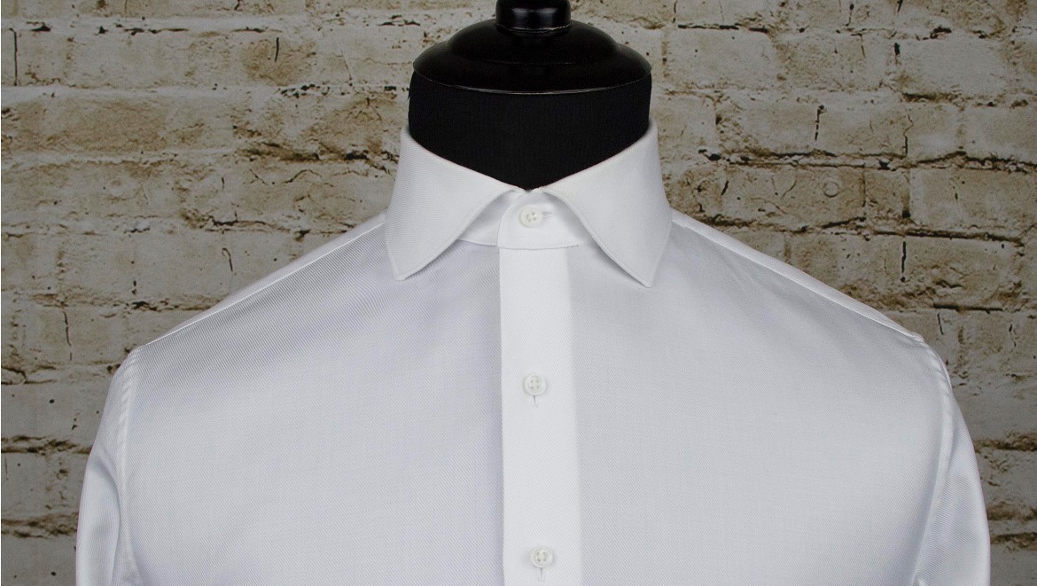 Spread Collar - Dress Shirt Collar Styles | Deo Veritas