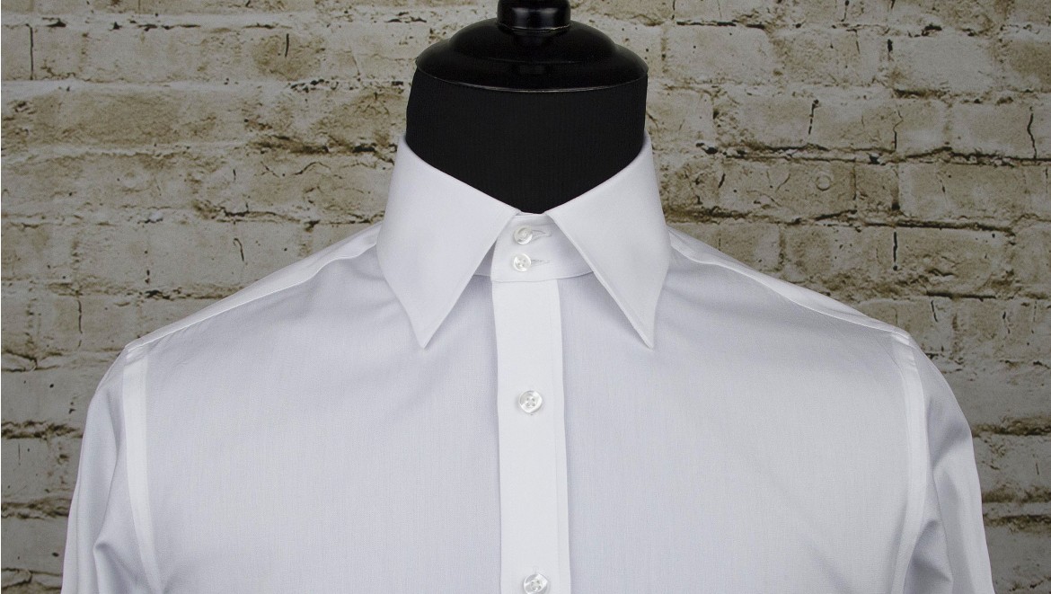 button collar dress shirt